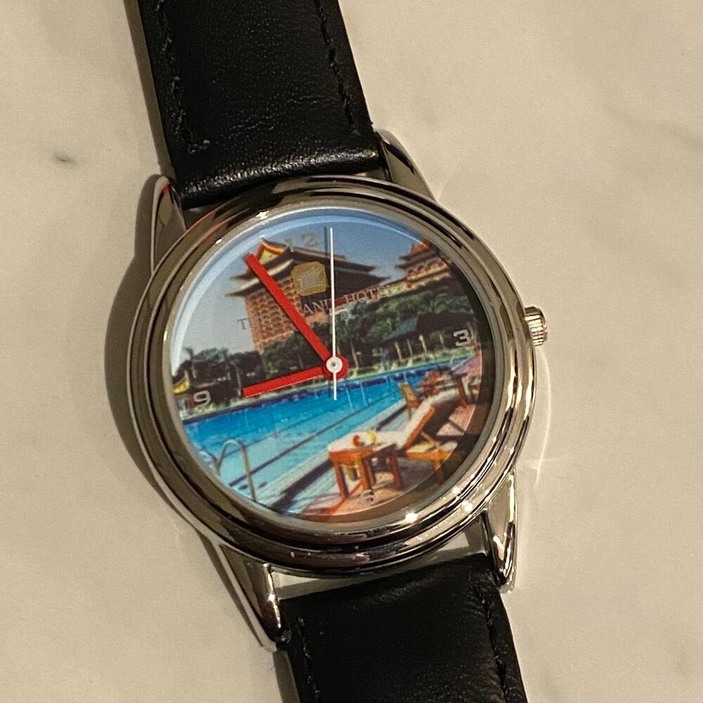 TAIWAN THE GRAND HOTEL SOUVENIR WATCH PREOWNED